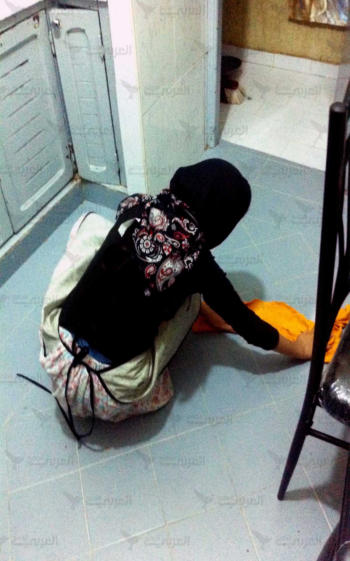 خادمة صديقتي تعاني من سوء المعاملة كيف اتصرف ؟