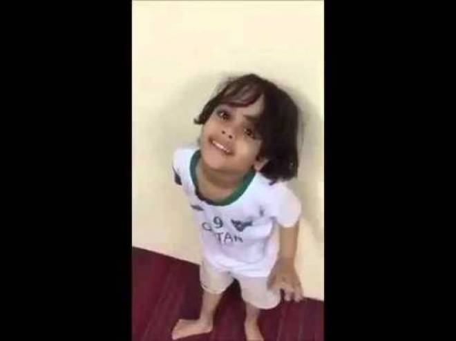 فيديو يثير غضباً كبيراً في السعودية .. طفل يٌضرب لسبب لن تتوقعوه!