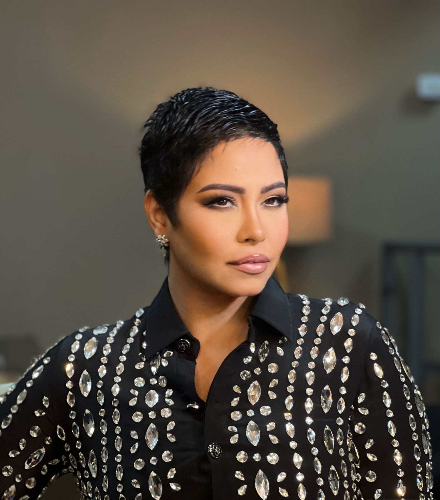 شيرين عبد الوهاب تتعاقد مع شركة إنتاج عالمية