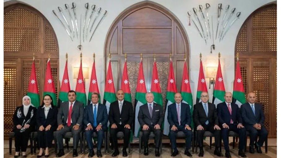 التعديل الحكومي الجديد على حكومة الخصاونة ..  ماذا يضيف للمشهد السياسي والاقتصادي ؟