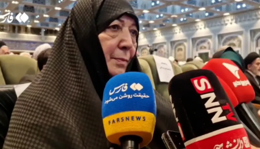 والدة زوجة مجتبى خامنئي تكشف حالته الصحية