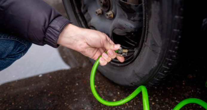 تعبئة الإطارات بغاز النيتروجين: دقة علمية أم مجرد أمر بلا فائدة؟