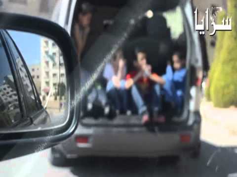 بالفيديو..شاهد كيف ينقل الطلاب الى مدارسهم بالأردن