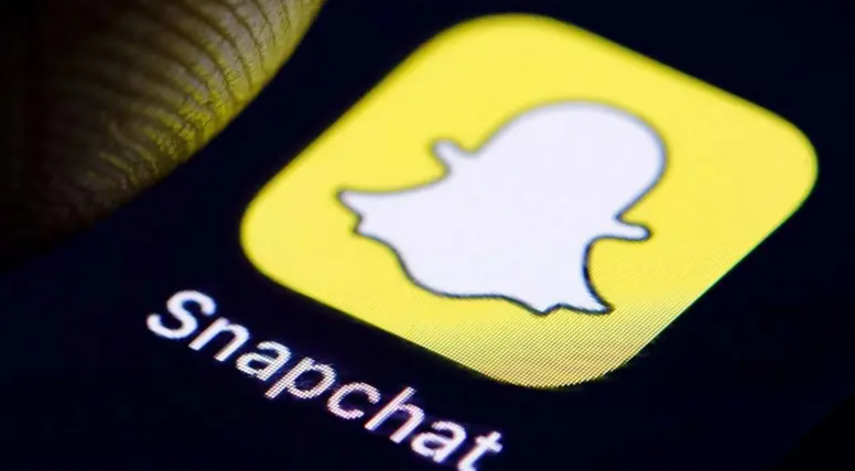 "سناب شات" يطلق أول عدسة ذكية لإنشاء الصور بالأوامر النصية