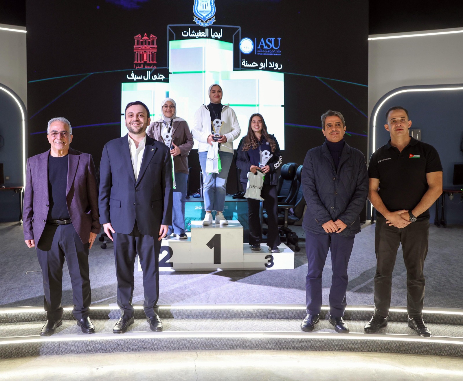 طالبة من جامعة البترا تحصد المركز الثالث في بطولة "زين" للرياضات الإلكترونية