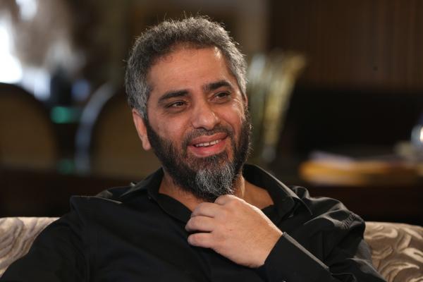 بعد إعلانه ان الفن "وسخ"  ..  روتانا تطالب شاكر بإعادة أموال