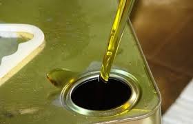 وزير الزراعة: لا تراجع عن منع استيراد زيت الزيتون