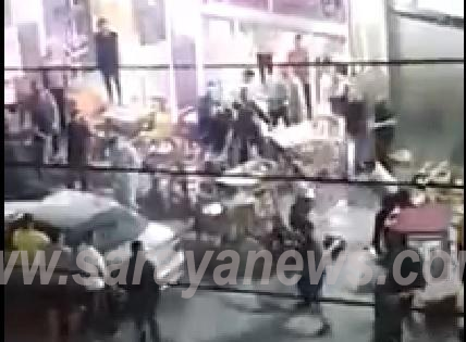 بالفيديو : لحظة تحطيم مقهى خلال مشاجر كبيرة في عمان 