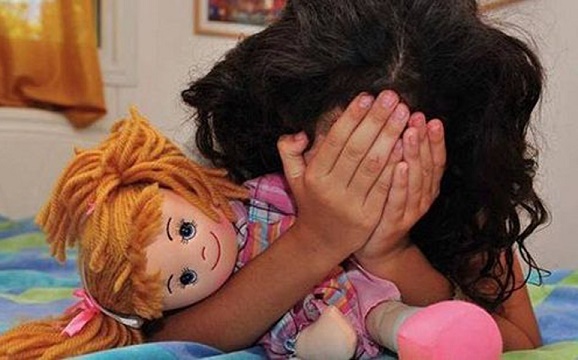في سابقة قضائية الاولى من نوعها ..  الحبس 3 سنوات لشاب هتك عرض فتاة "قاصر" خلال مكالمة فيديو في عمّان ..  تفاصيل