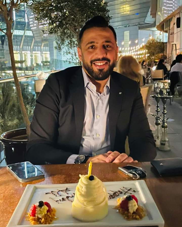 علي خالد عبيدات  ..  مبارك الخطوبة 