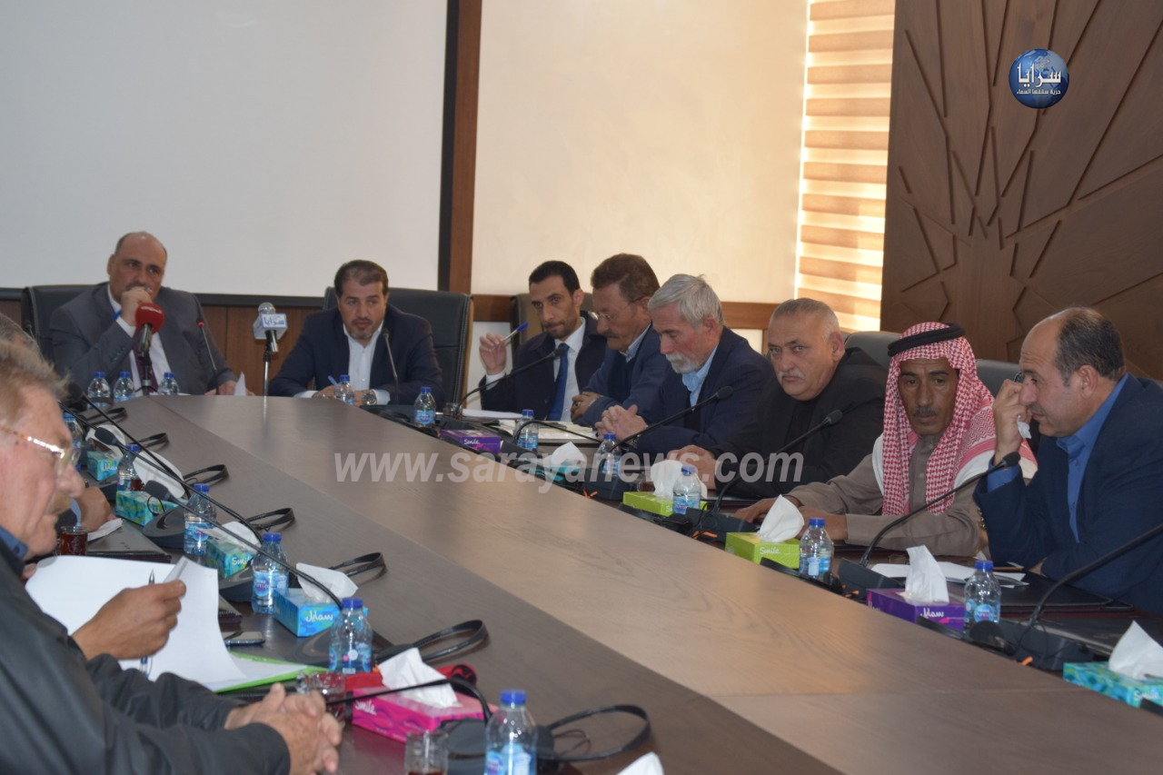 بالصور  ..  اجتماع لجنة الريف والبادية لمناقشة موضوع اثمان المياه المستحقة على المزارعين 