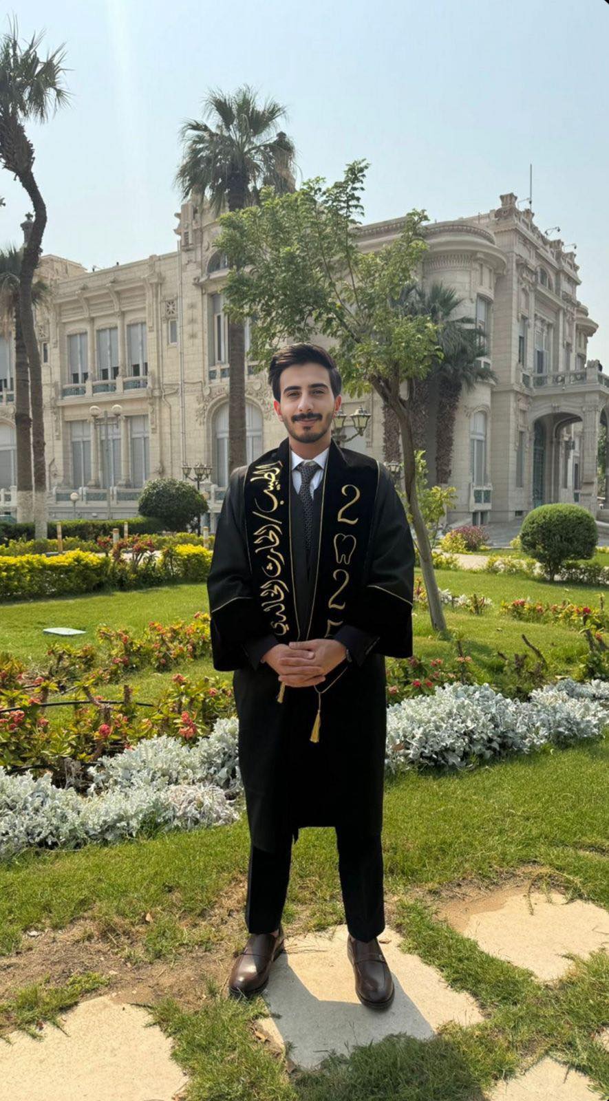 الدكتور الحارث الصليهم  ..  مبارك التخرج من جامعة عين شمس