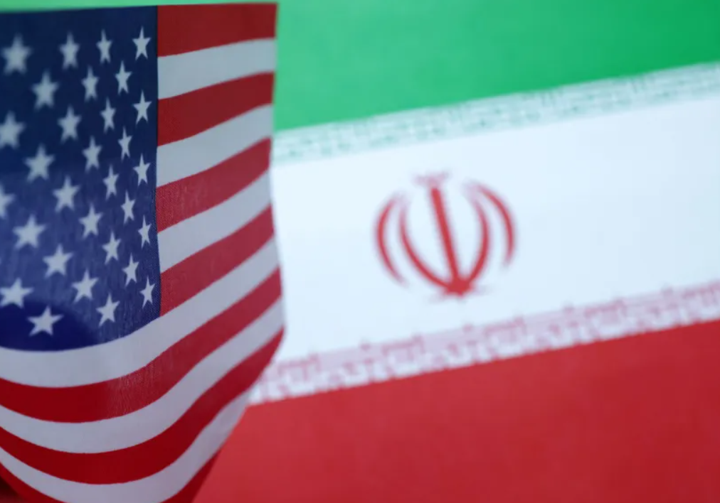 "في ظل التوتر مع إيران" ..  الولايات المتحدة ترسل سفينة حربية إضافية إلى الشرق الأوسط