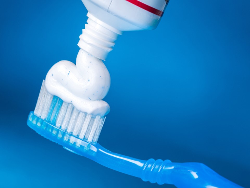 كيف يتحول معجون الأسنان إلى سمّ؟