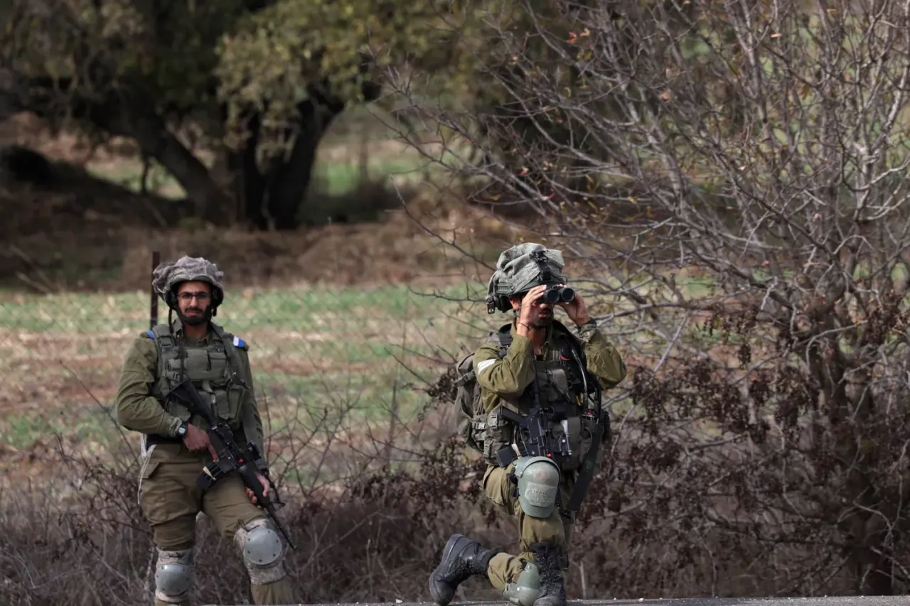 مقتل جندي "إسرائيلي" واشتباكات وقصف متبادل جنوب لبنان