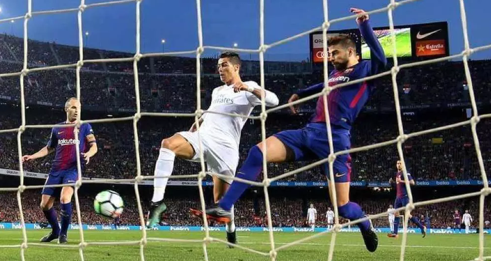 الكلاسيكو ينتهي بالتعادل  ..  وحالات تحكيمية مثيرة للجدل  ..  "تفاصيل"