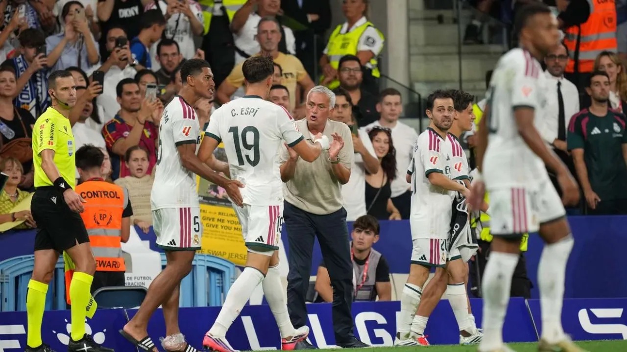 ريال مورينيو يستهل الدوري بانتصار صعب وقاتل من كتالونيا
