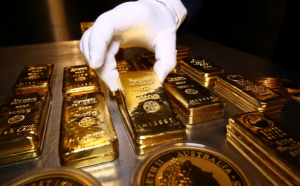 كيف تبدأ استثمارك في الذهب مع تسجيله أسعارا قياسية؟