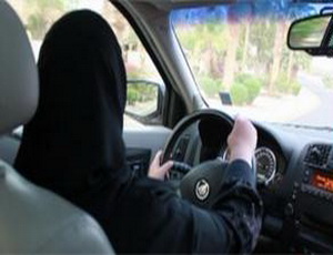 517 ألف سيدة يحملن رخصة قيادة في الأردن