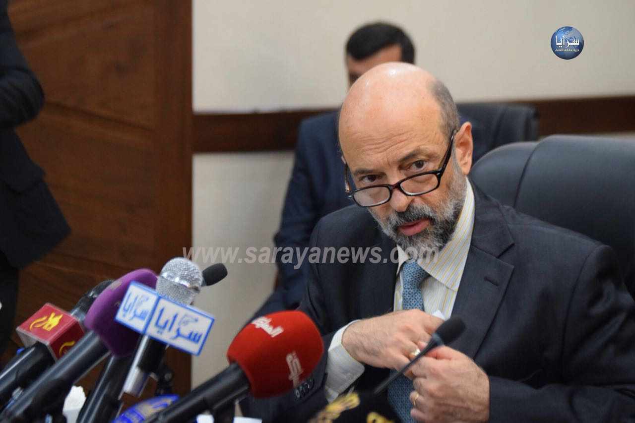 ماذا انجزت الحكومة من تعهداتها في 100 يوم؟ 