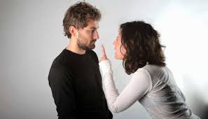 بدي حل بدون مشاكل وبنفس الوقت بدي اعرف هل حقو انو يمنعني ؟؟؟