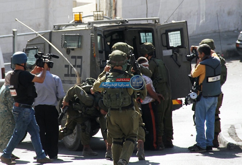 الاحتلال يعتقل ثمانية مواطنين من بلدة "تقوع" شرق بيت لحم 