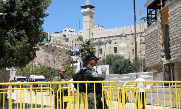 الأوقاف الفلسطينية تستنكر استهداف الاحتلال للحرم الإبراهيمي