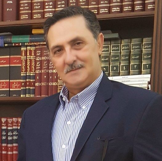 الحزن يخيم على منصات التواصل إثر وفاة الأديب كايد مصطفى هاشم