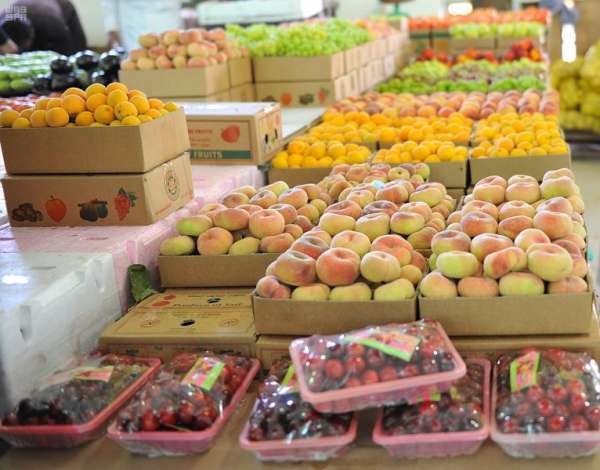 570 طنا واردات سوق العارضة للخضار  اليوم الجمعة 