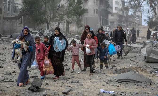 صحف عالمية: الفرار بات مسلسلاً قاتماً للفلسطينيين بغزة