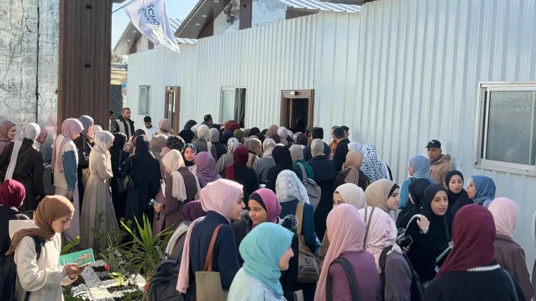 بالفيديو ..  الجامعة تعود من قلب النزوح في غزة 