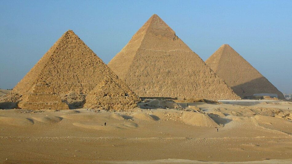 علماء غربيون يتوصلون لفرضية جديدة بشأن كيفية بناء أهرامات مصر