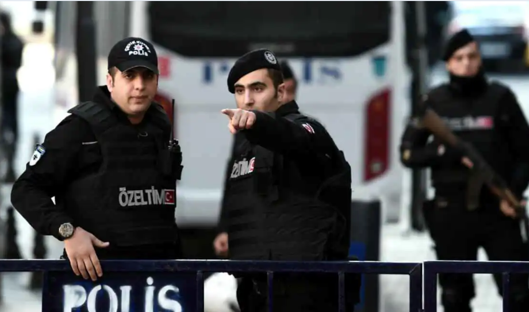تركيا ..  فتح قبور 4 أشخاص لاتهامهم بجريمة قتل وقعت قبل ربع قرن  