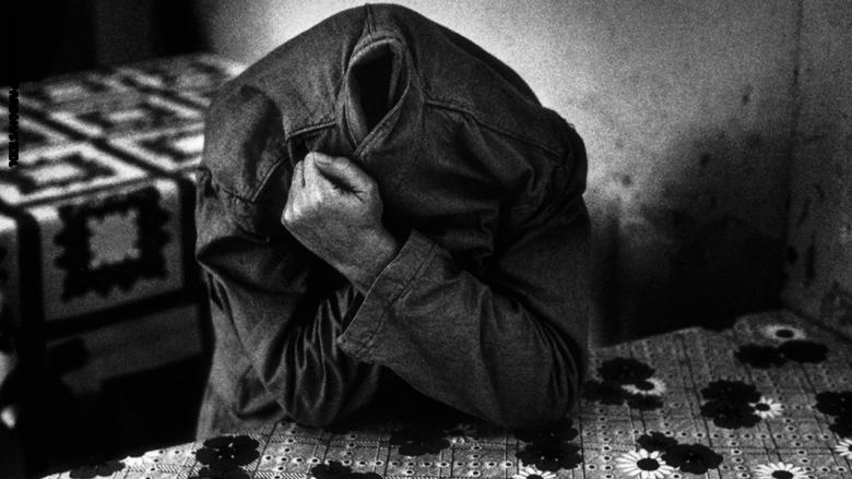 تزوَّج عليها فأدخلته مستشفى الامراض العقلية ..  دهاء سيدة أردنية يثير مواقع التواصل "تفاصيل صادمة"