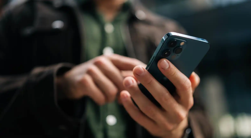 كيف يؤثر استخدام الإنترنت على صحة الصائمين في رمضان؟  