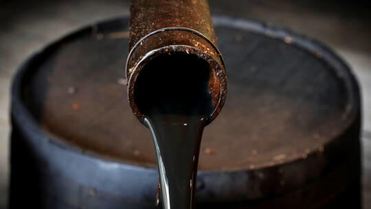 ما خسائر السعودية جراء هبوط أسعار النفط؟