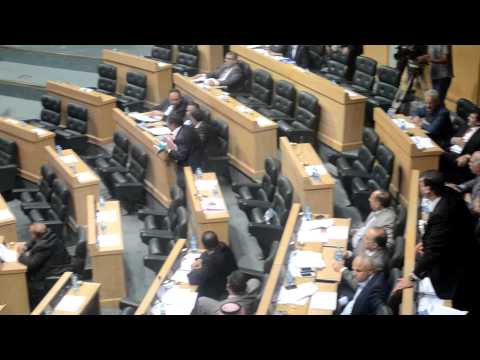 النائب الزعبي يصرخ : الحكومة نهبت البلد وجوعت الشعب