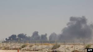 الحوثيون يعلنون وقف استهداف السعودية بالطائرات المسيرة والصواريخ الباليستية 
