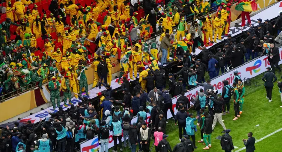 فوضى نهائي أفريقيا ..  السنغاليون المعتقلون في المغرب يضربون عن الطعام