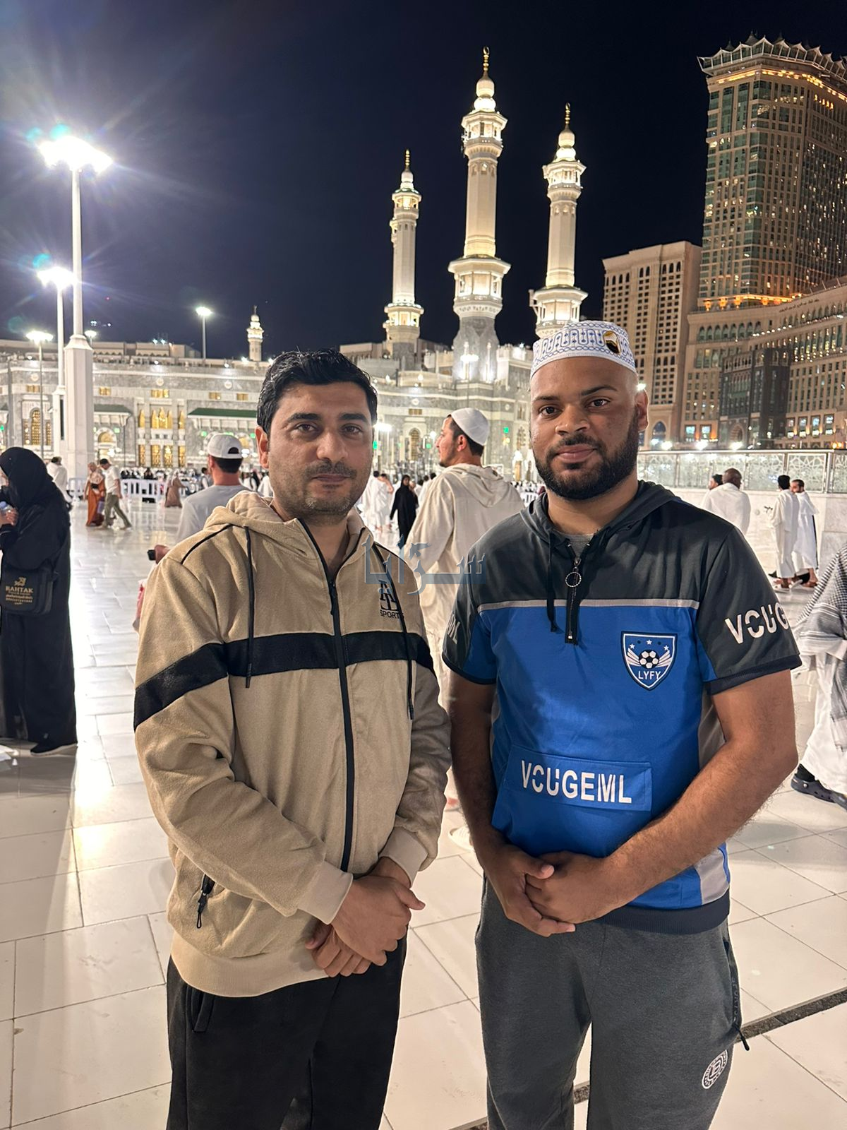 بالفيديو : معجزة داخل الحرم المكي… شاب أردني يستعيد النطق عند رؤية الكعبة المشرفة 