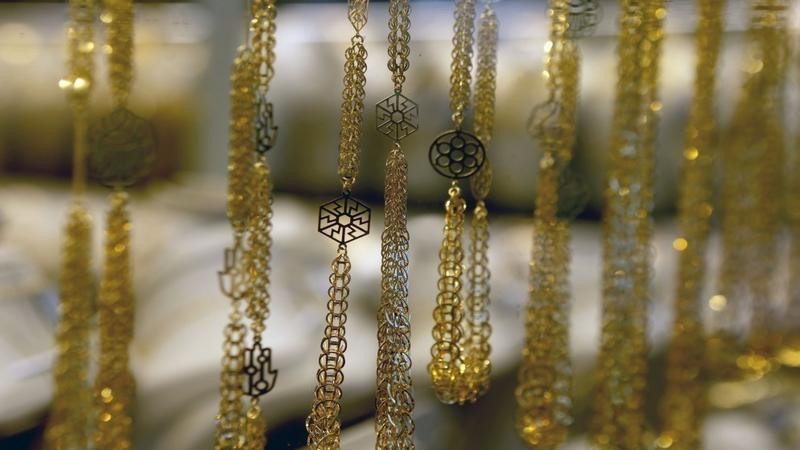 90.20 دينارا سعر غرام الذهب محليا الأحد 
