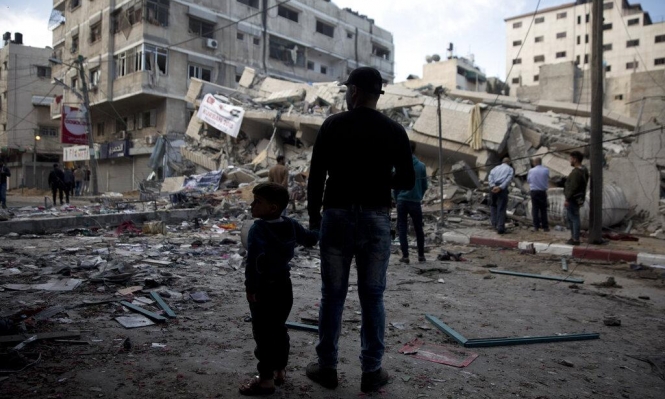 غزة : أصحاب المنازل المدمرة يواصلون اعتصامهم في مقر الأونروا 