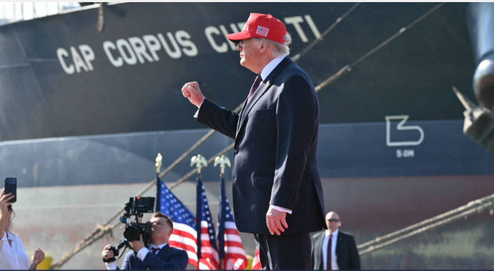  ترمب: أغرقنا 9 سفن إيرانية ودمرنا مقر قيادتهم ..  وسنلاحق البقية 