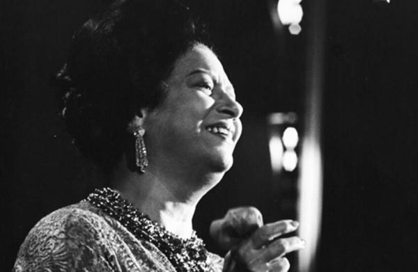 مصر  ..  قرار رسمي بعد ضجة فيلم "الست" لأم كلثوم