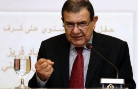 فريز:  الدين ليس عيباً و السياسة النقدية التزمت بالاستقرار 