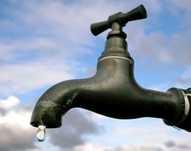 انقطاع المياه لاكثر من أسبوعين في منطقة جبل الزهور ..  ومياهنا ترد