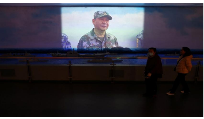 الجيش الصيني: أبعدنا مدمرة أميركية في بحر الصين الجنوبي