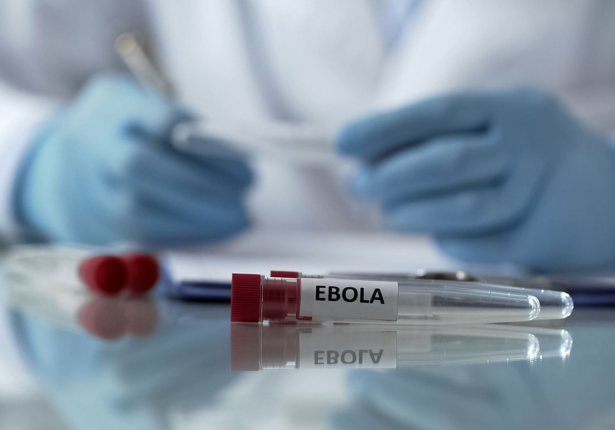 الكونغو يعلن ارتفاع حالات اشتباه الإصابة بفيروس إيبولا إلى 1028 