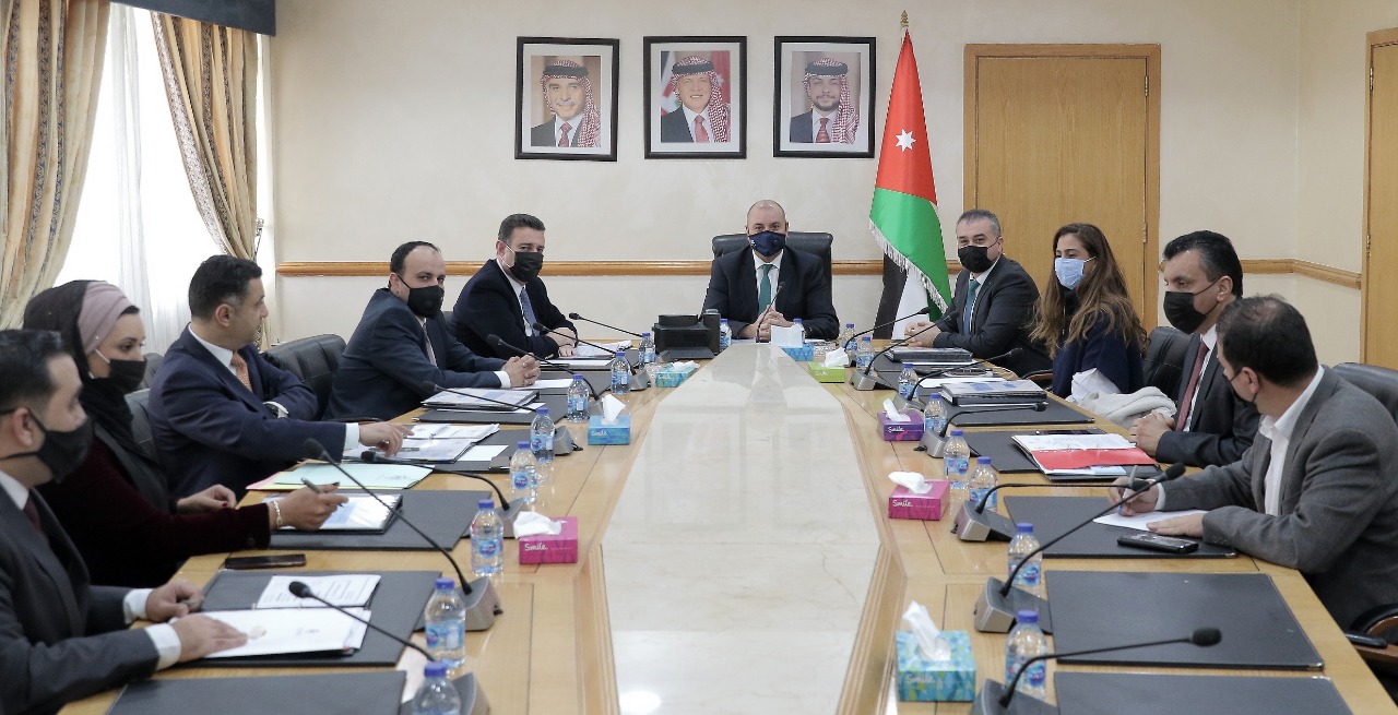 العودات: نعمل على سرعة إنجاز التشريعات