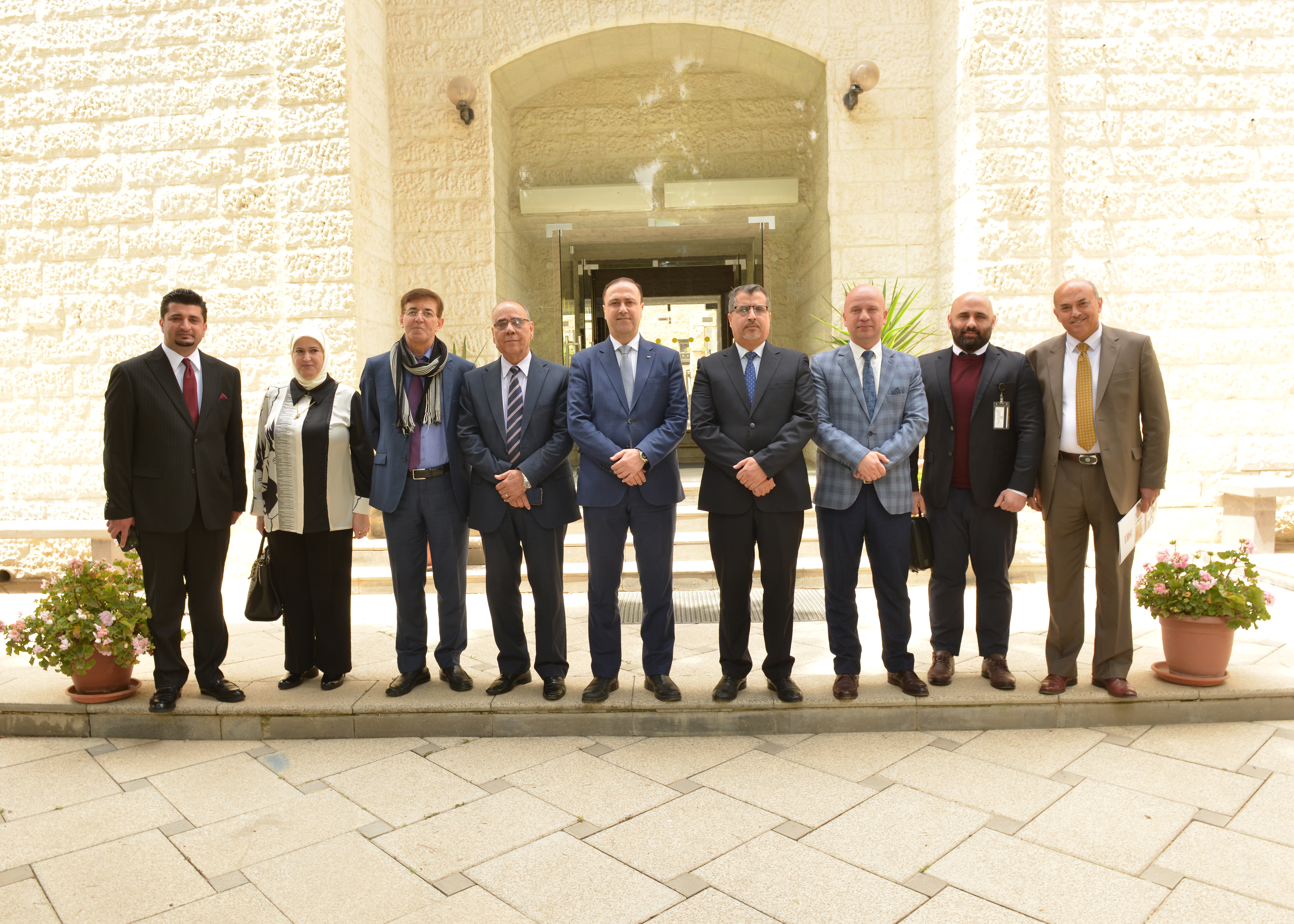 المومني في جامعة البترا: قانون الجرائم الإلكترونية لحماية المجتمع وخطاب الكراهية يهدد السلم الوطني